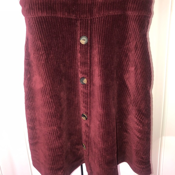 HP 🎉 Burgundy Overalls Skirt - Picture 12 of 13